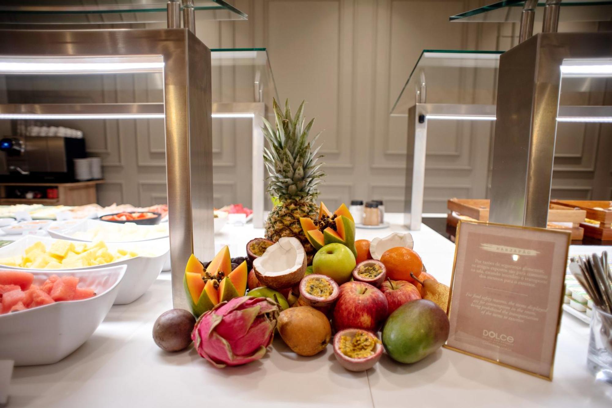 โดลเช บาย วินด์แฮม กัมโปเรอัล ลิสบัว Hotel ตูร์ซิฟาล ภายนอก รูปภาพ Fruit salad